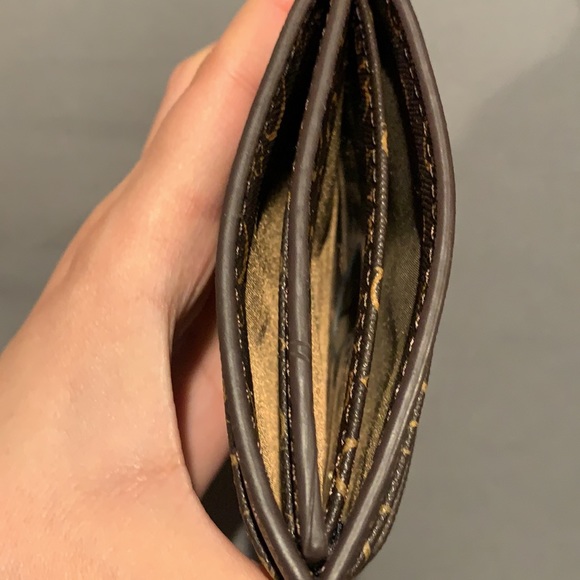 Guess wallet - Picture 3 of 3